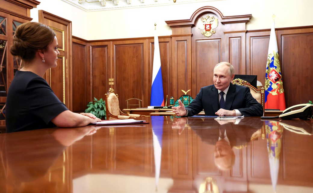 Владимир Путин: Встреча с руководителем фонда «Защитники Отечества» Анной Цивилевой