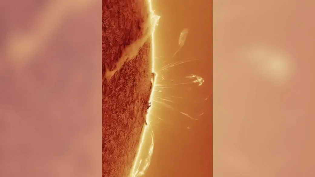 Мощные извержения на Солнце сняли крупным планом