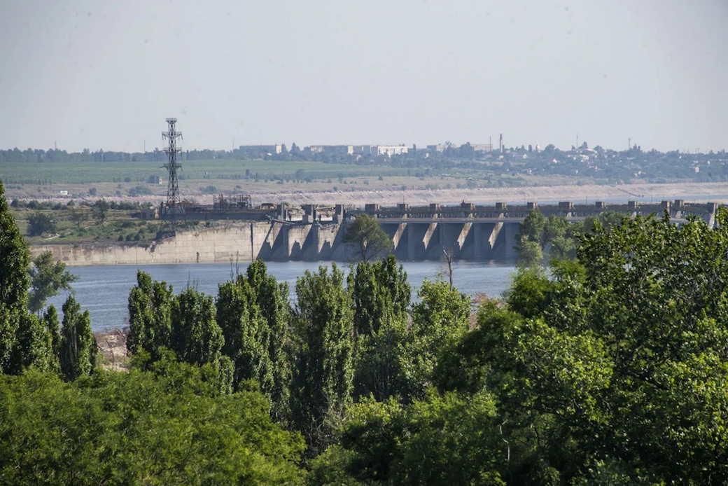 Разрушение Каховской ГЭС в Новой Каховке негативно влияет на орошение