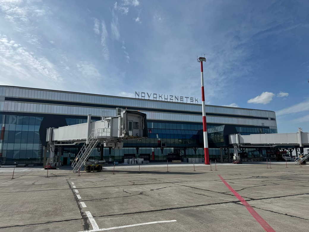 Илья Середюк проверил ход строительства нового здания аэровокзального комплекса в Новокузнецке