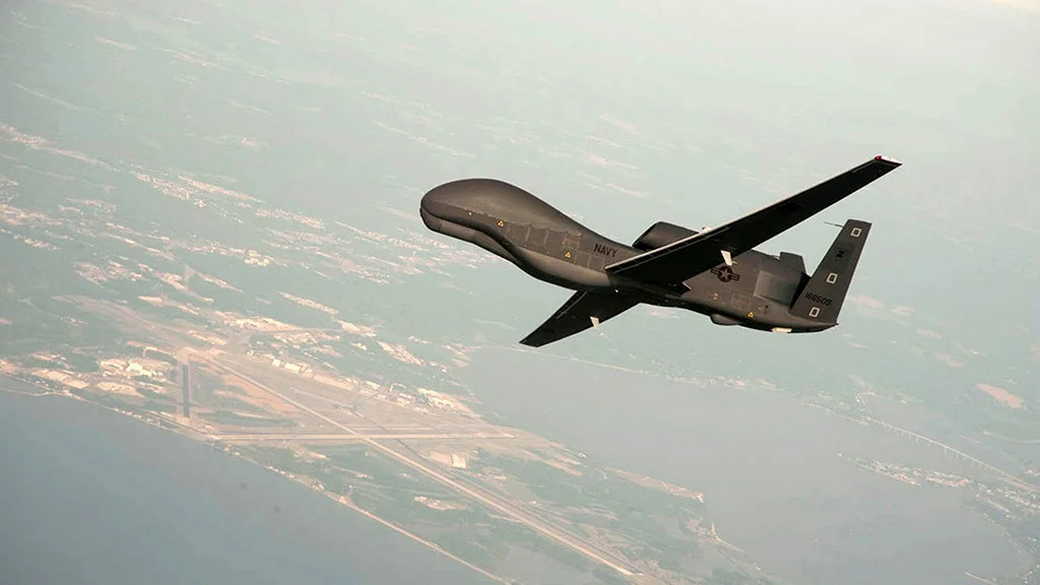 Белоусов поручил Генштабу предложить меры из-за дронов США над Черным морем