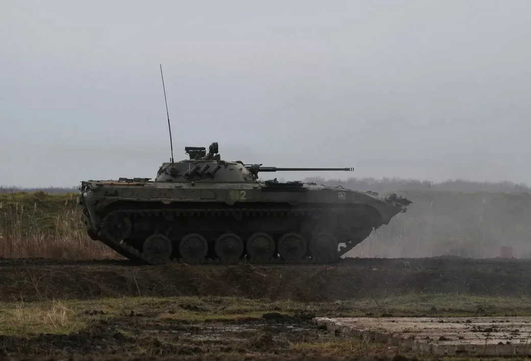 Экипажи БМП-3 группировки войск «Запад» уничтожили блиндажи и живую силу ВСУ