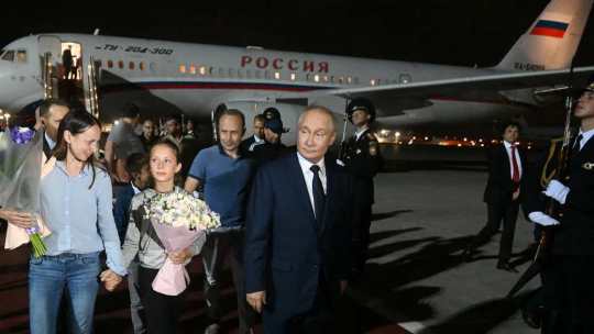 Наш на ваш: как прошел крупнейший обмен заключенными между Россией и Западом Наш на ваш: как прошел крупнейший обмен заключенными между Россией и Западом