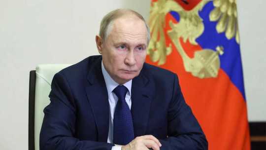 Путин подписал закон о противодействии фиктивным бракам с иностранцами Путин подписал закон о противодействии фиктивным бракам с иностранцами