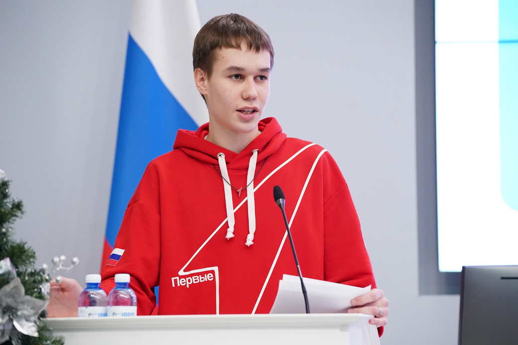 Губернатор Илья Середюк встретился с активистами Движения Первых Кузбасса Губернатор Илья Середюк встретился с активистами Движения Первых Кузбасса