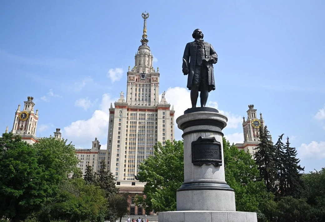 Сколько языков знал Ломоносов
