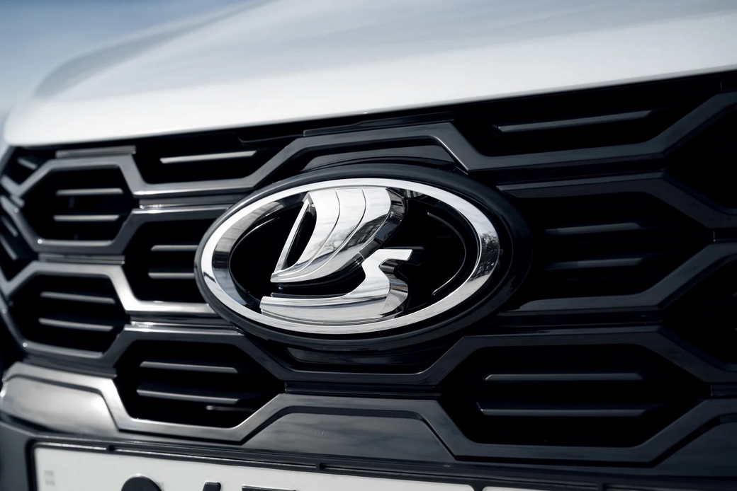 АвтоВАЗ зарегистрировал два новых названия для Lada