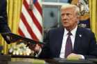 Трамп подписал указ о запрете сменившим пол мужчинам соревноваться с женщинами