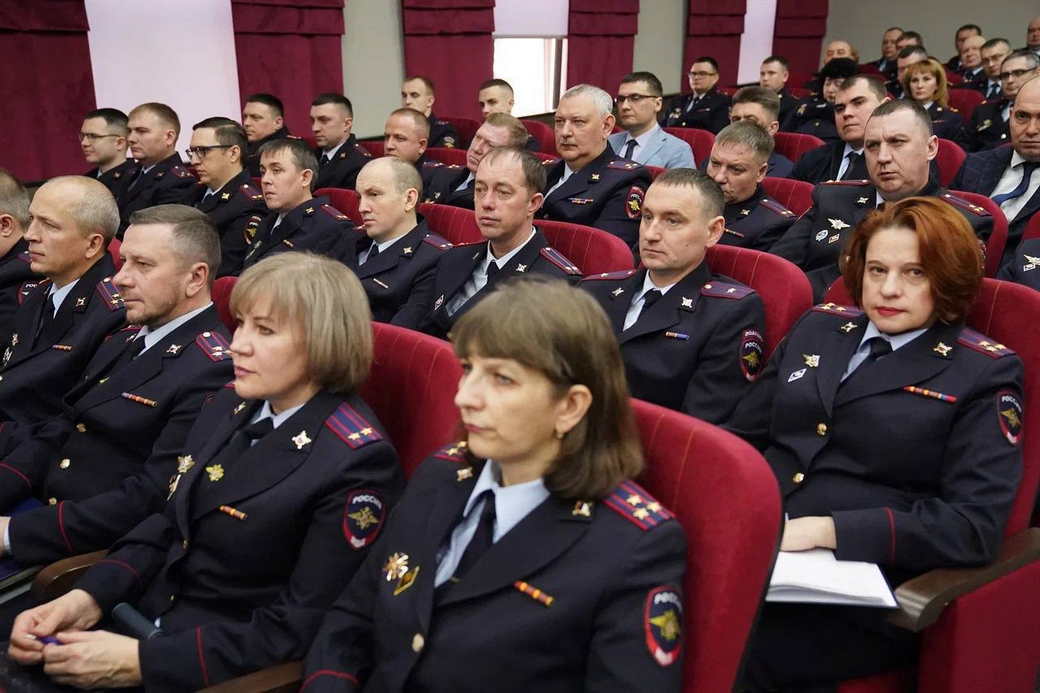 Губернатор Илья Середюк отметил областными наградами сотрудников полиции Кузбасса