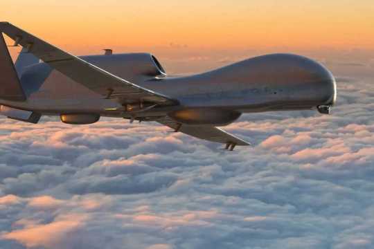 Американский дрон Global Hawk замечен у границ России на фоне массированной атаки украинских БПЛА Американский дрон Global Hawk замечен у границ России на фоне массированной атаки украинских БПЛА
