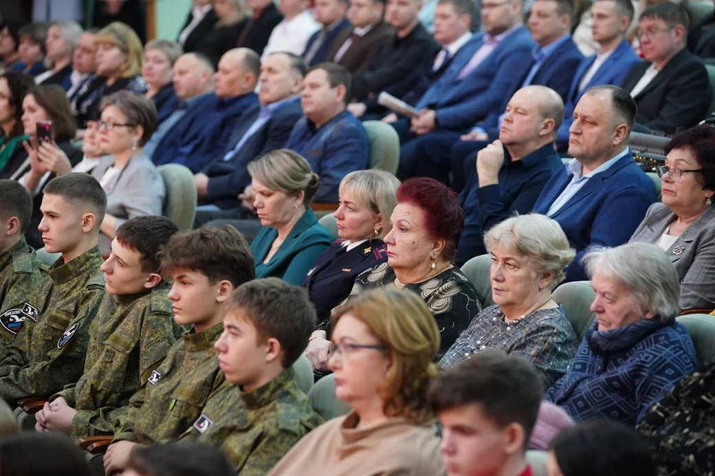 Губернатор Илья Середюк поздравил Промышленновский муниципальный округ с 90-летним юбилеем Губернатор Илья Середюк поздравил Промышленновский муниципальный округ с 90-летним юбилеем