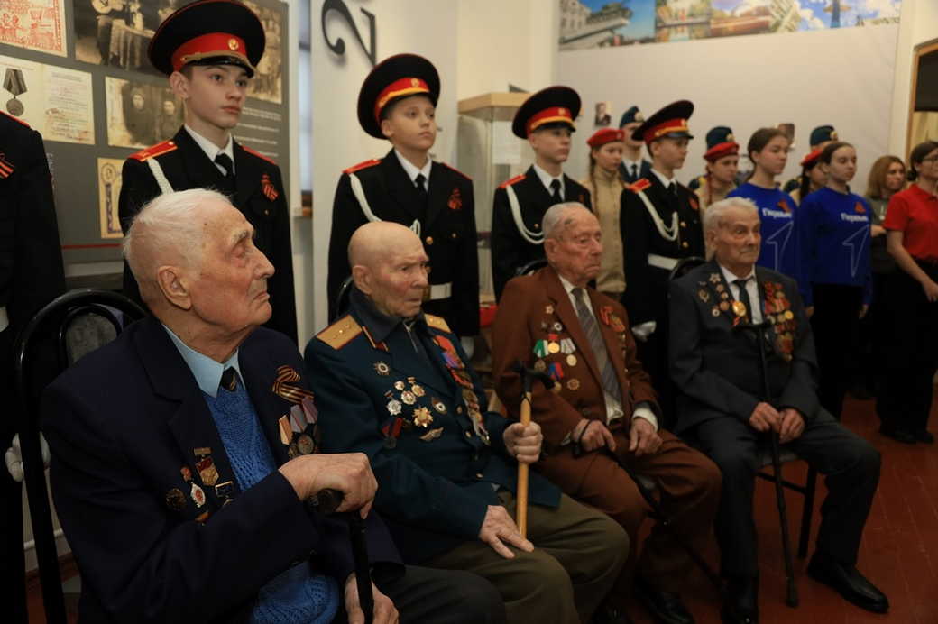 Более тысячи кузбассовцев уже получили медаль «80 лет Победы в Великой Отечественной войне 1941 – 1945 гг.» Более тысячи кузбассовцев уже получили медаль «80 лет Победы в Великой Отечественной войне 1941 – 1945 гг.»