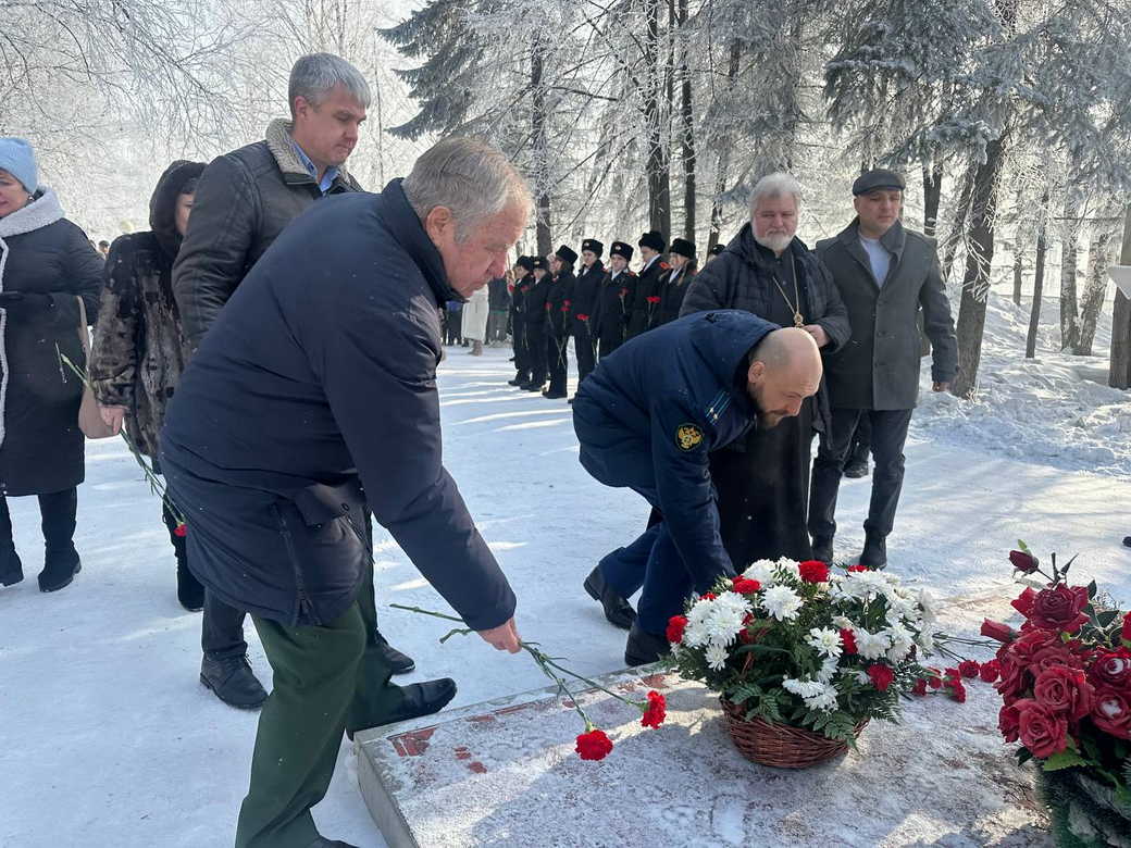 В преддверии 80-летия разгрома фашистских захватчиков в Кемерове начала работу выставка кузбасских художников «Лики Победы» В преддверии 80-летия разгрома фашистских захватчиков в Кемерове начала работу выставка кузбасских художников «Лики Победы»
