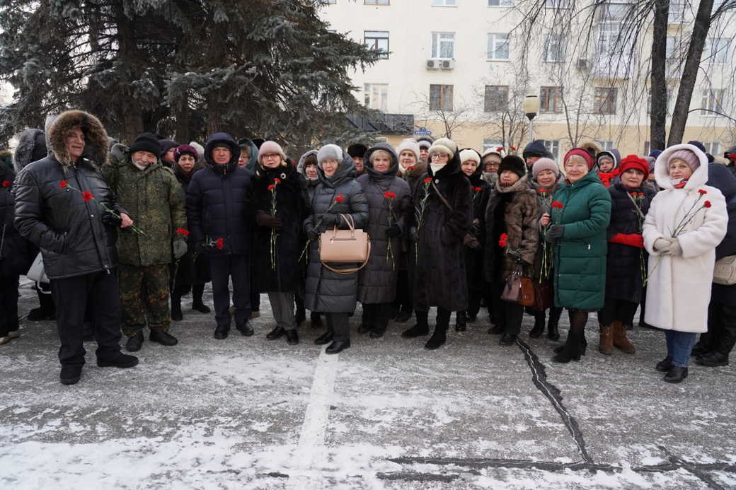 В Кузбассе проходят памятные и патриотические мероприятия, посвященные Дню защитника Отечества В Кузбассе проходят памятные и патриотические мероприятия, посвященные Дню защитника Отечества