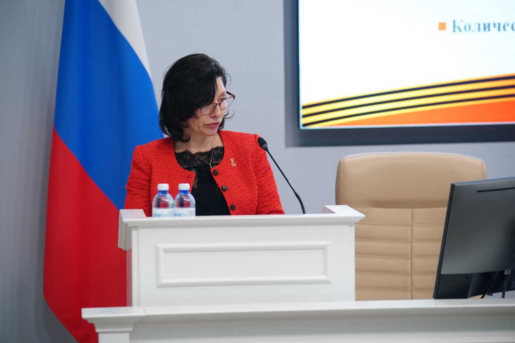 Губернатор Илья Середюк поручил главам муниципалитетов проводить личные приемы по вопросам ЖКХ и усилить работу с управляющими компаниями