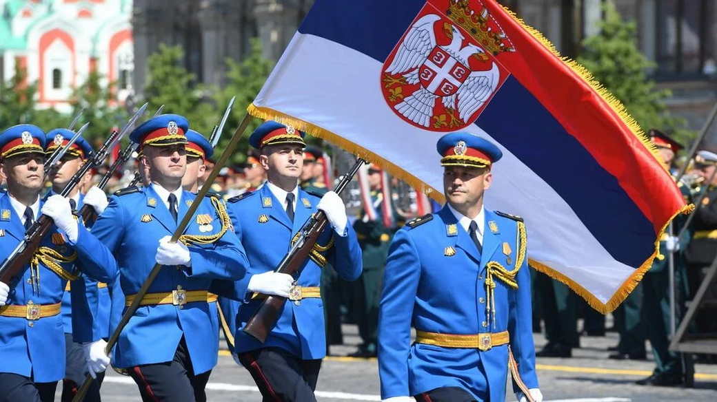 Почетный караул гвардии Сербии примет участие в параде в Москве