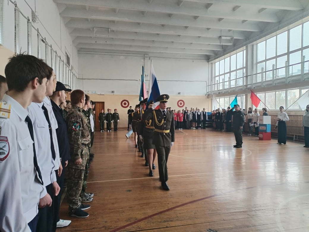 Герои спецоперации активно принимают участие в патриотических встречах с молодежью Кузбасса Герои спецоперации активно принимают участие в патриотических встречах с молодежью Кузбасса