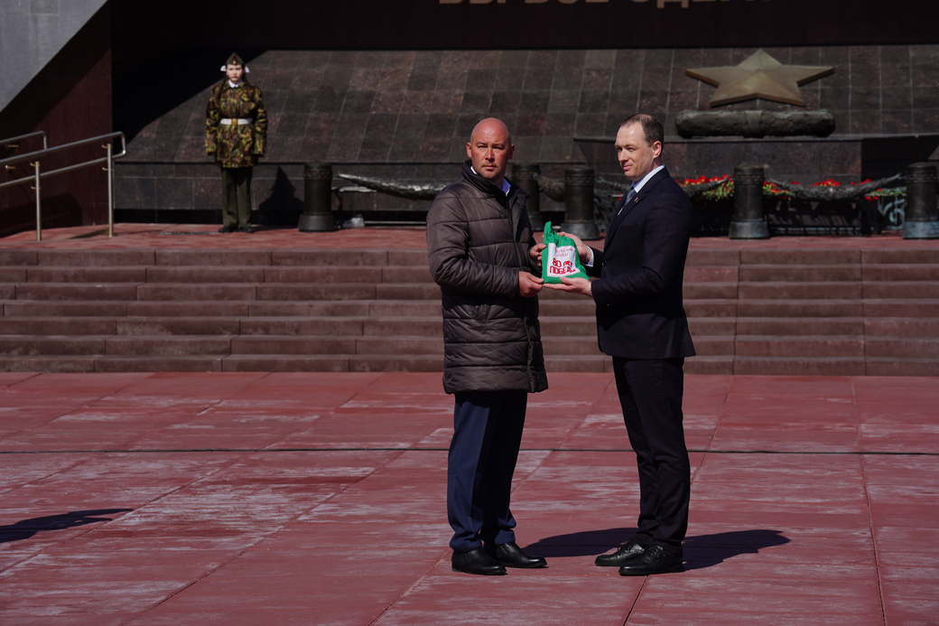 В Кемерово из Республики Беларусь доставлена земля с мест сражений Великой Отечественной войны, в которых участвовали кузбассовцы