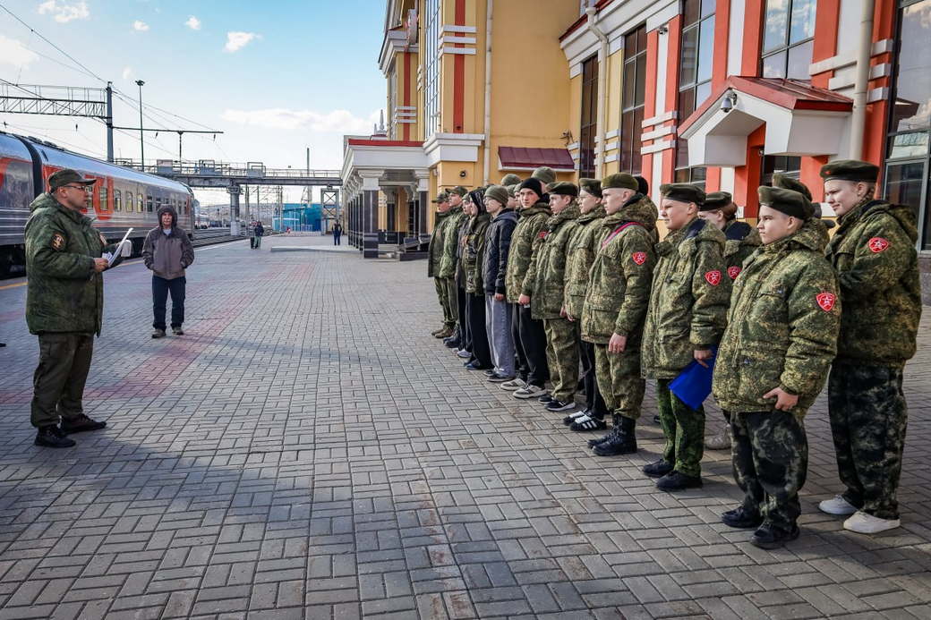 Первая группа школьников сводного поискового отряда Кузбасса принимает участие в экспедиции «Вахта Памяти»