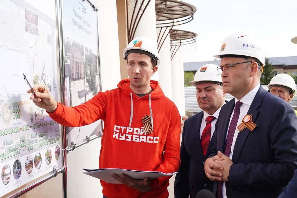 Губернатор Илья Середюк проверил ход строительства стелы «Город трудовой доблести» в Ленинске-Кузнецком