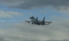 Су-35С группировки «Юг» прикрыл бомбардировщик при выполнении боевой задачи