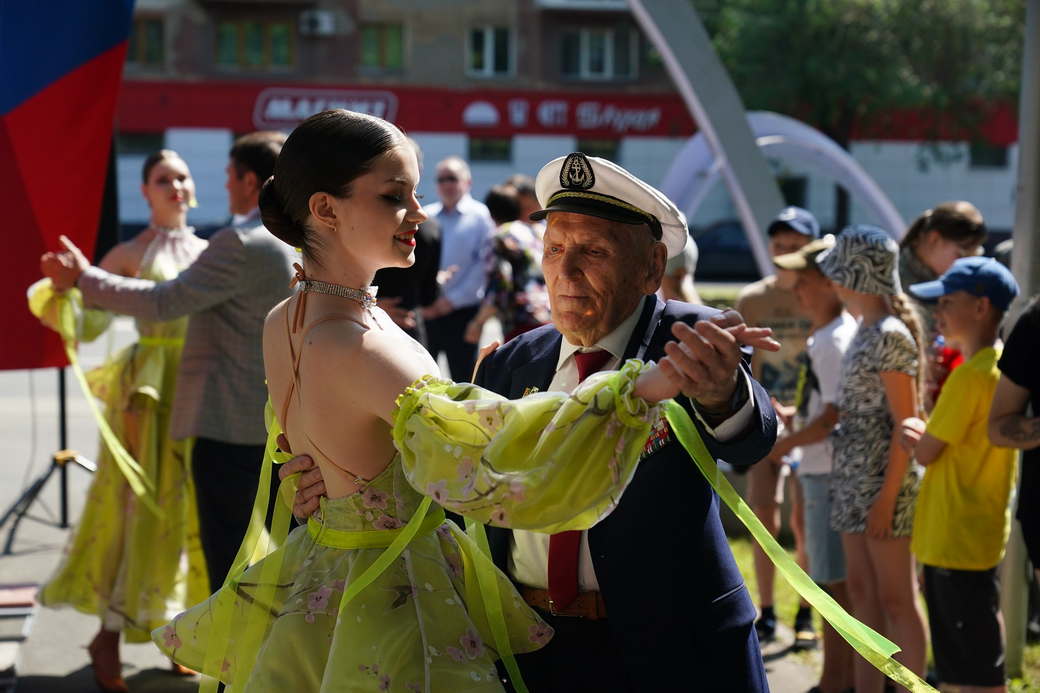 В сквере Юности в Кемерове заложена капсула времени с посланием потомкам В сквере Юности в Кемерове заложена капсула времени с посланием потомкам