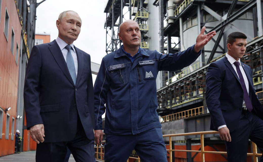 Путин прилетел с рабочей поездкой в Магнитогорск