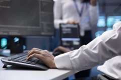В России станет больше сбоев из-за перехода операторов данных на отечественное ПО