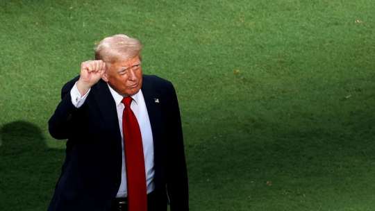 Эксперт: куда Трамп отправил две подлодки и зачем потребовался скандал с Медведевым