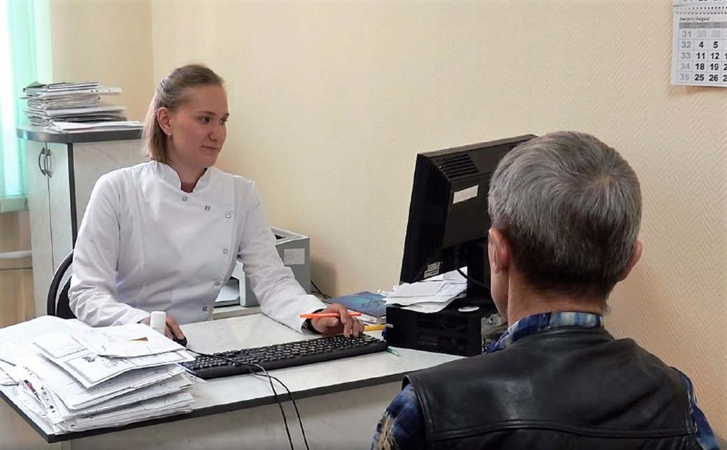 Более 450 медицинских работников Кузбасса получили федеральные и региональные выплаты в 2025 году