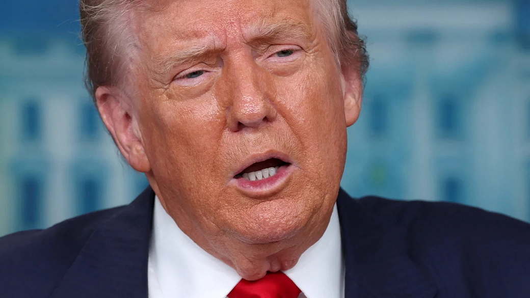 Трамп заявил о возможности Зеленского завершить конфликт немедленно