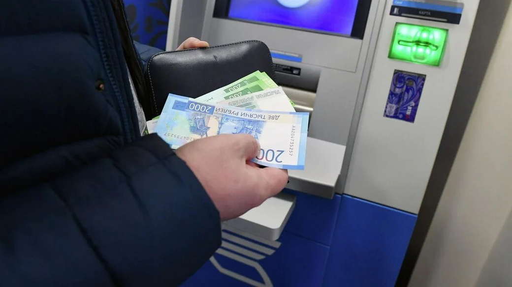 Юрист предупредил, сколько могут списать с пенсии за долги