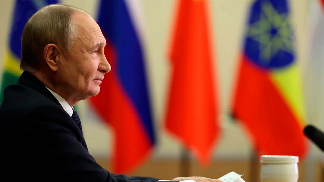 Путин рассказал о вере в будущее без «погруженных в киберпространство эгоистов»