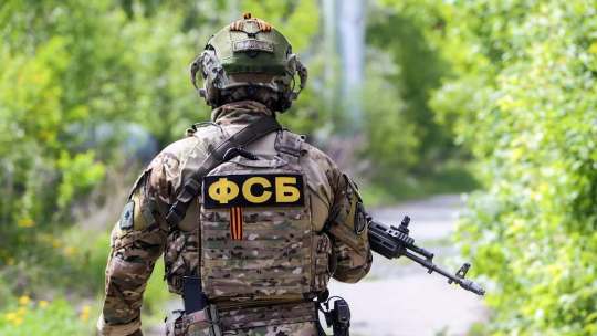 ФСБ задержала в Новосибирске подозреваемую в диверсии на Транссибе