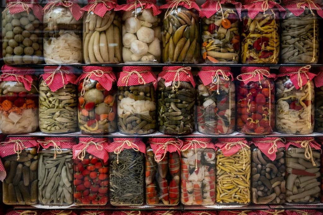 Назван самый опасный продукт для домашних заготовок
