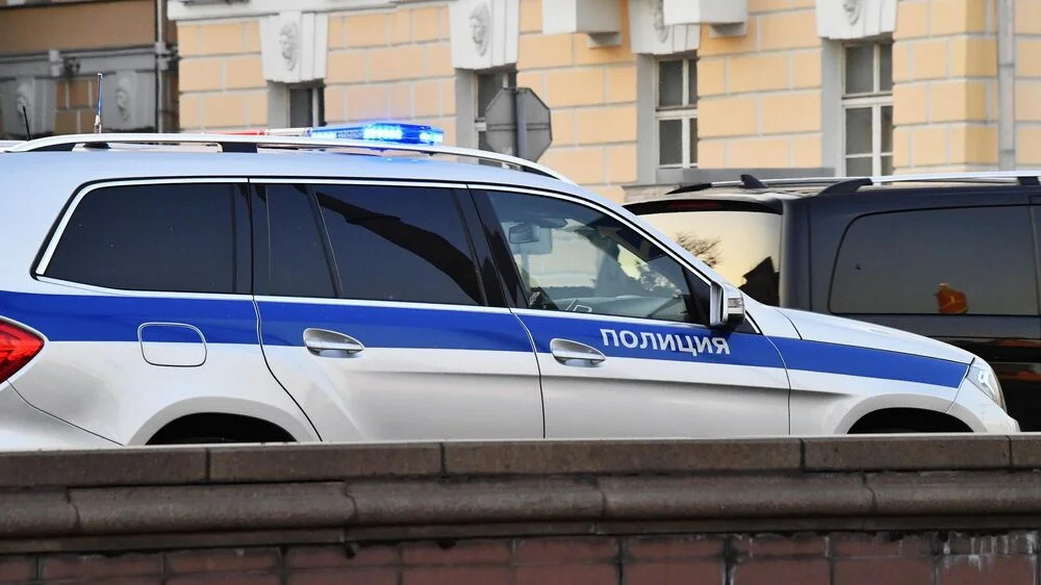 Источник: в Петербурге группу подростков-музыкантов доставили в полицию
