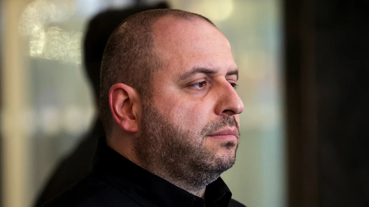 Уехавший с Украины на фоне скандала Умеров встретил Зеленского в Анкаре