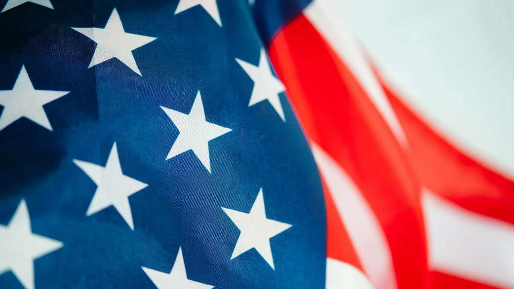 СМИ: министр армии США после визита в Киев встретится с российской стороной