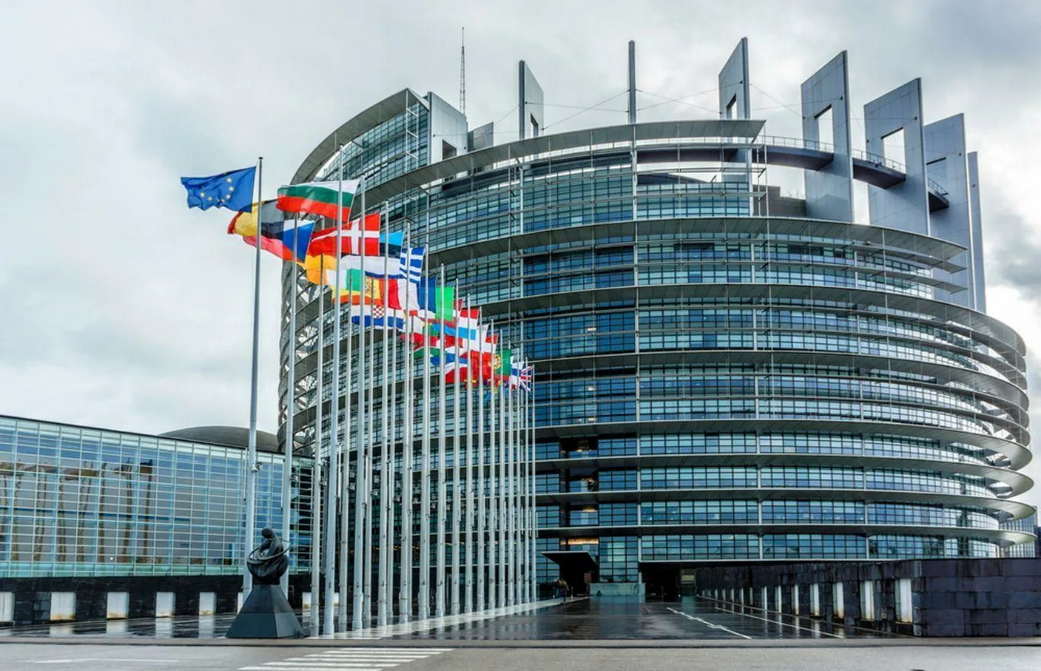 Европарламент призвал к перезагрузке отношений с Великобританией