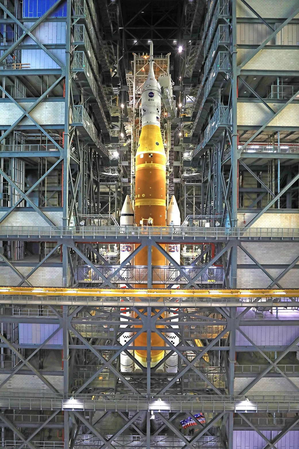 НАСА завершило подготовку мегаракеты Orion к запуску на Луну НАСА завершило подготовку мегаракеты Orion к запуску на Луну