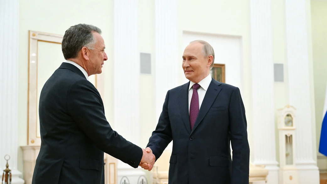 Уиткофф назвал легендой переводчика Путина перед переговорами в Кремле