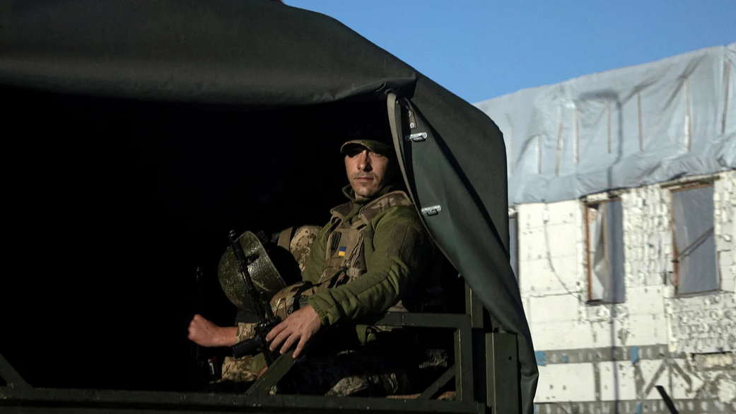Боевики «Азова» сдались в плен под Димитровом Боевики «Азова» сдались в плен под Димитровом