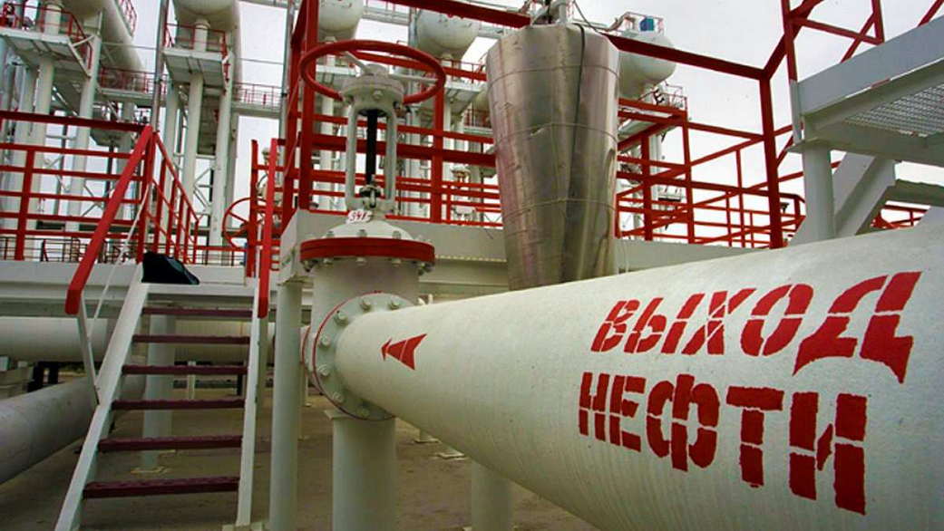 США запугивают другие страны в торговле нефтью с Россией, заявил эксперт США запугивают другие страны в торговле нефтью с Россией, заявил эксперт