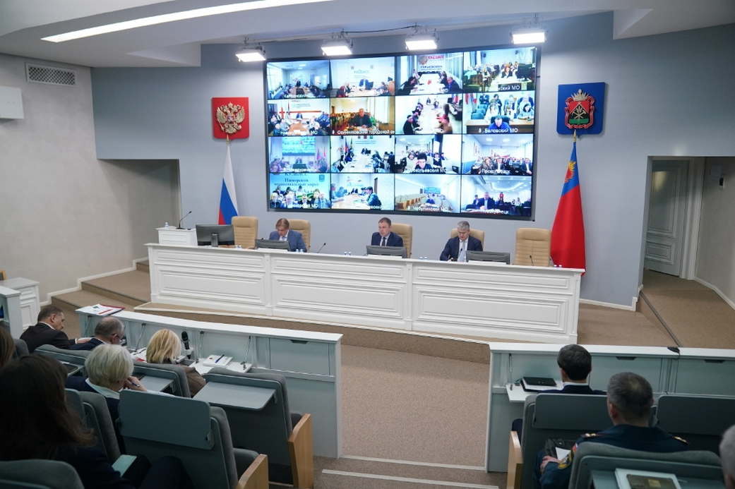 Илья Середюк: весна не должна стать неожиданностью для коммунальных служб Илья Середюк: весна не должна стать неожиданностью для коммунальных служб