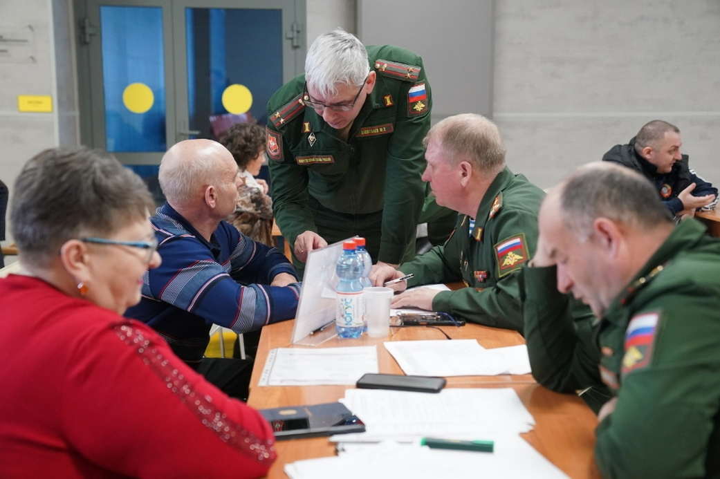 Илья Середюк провел в Белове прием участников спецоперации и членов их семей