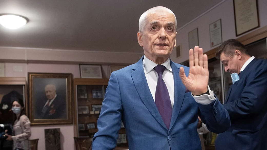 Онищенко рассказал о новом штамме коронавируса, который нашли в Таиланде