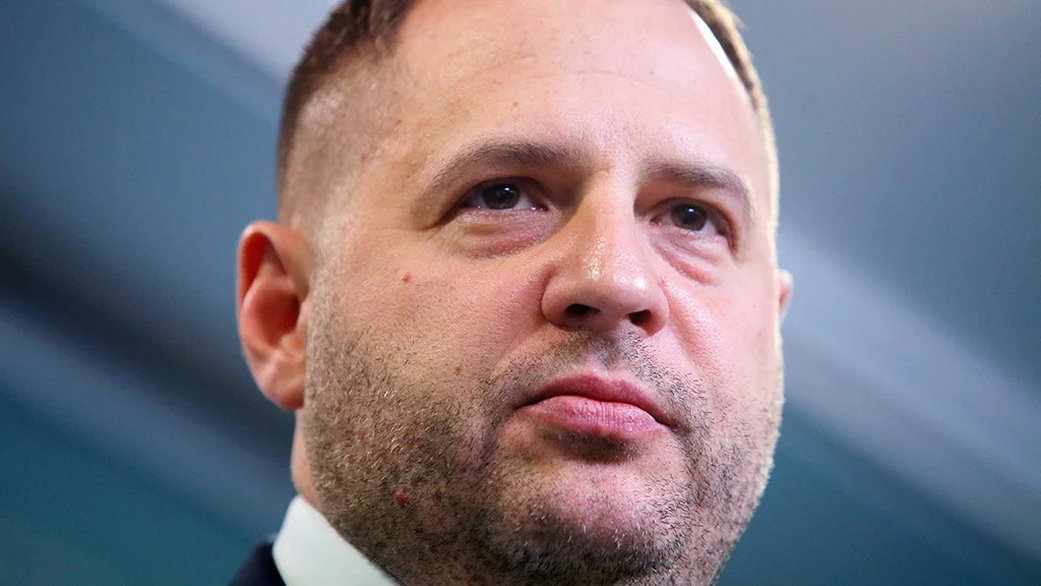 Экс-глава офиса президента Украины Ермак взят под стражу