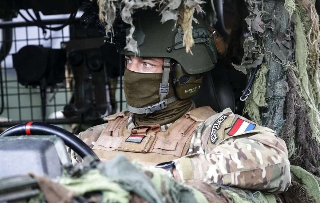В Нидерландах призвали направить голландских военных на Украину