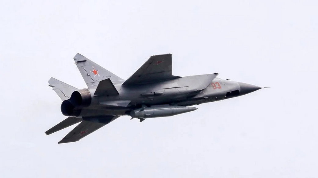 ВС России поразили судно с военными грузами в порту Черноморск