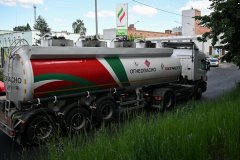 Доставить как есть: почему топливу не хватает бензовозов